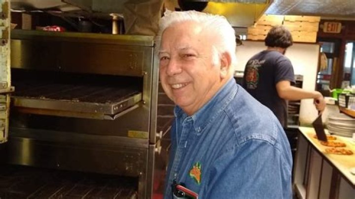 Bruce Farnsworth Obituary, Orono Maine, Pat Pizza Owner Has Sadly Passed Away