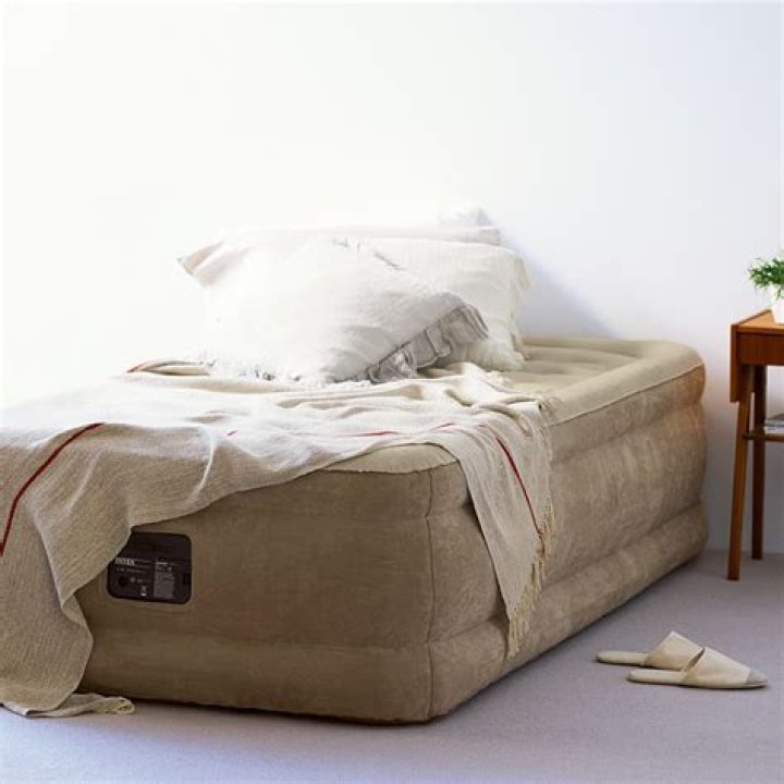 Fair Go's air bed tips