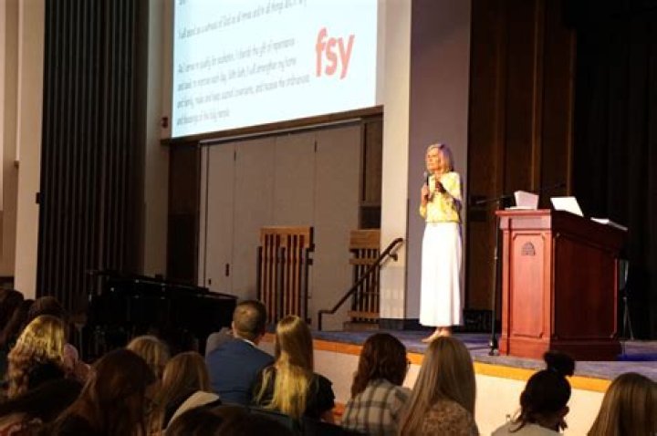 Summer of gathering for youth, YSAs as FSY conferences begin in U.S. and Canada
