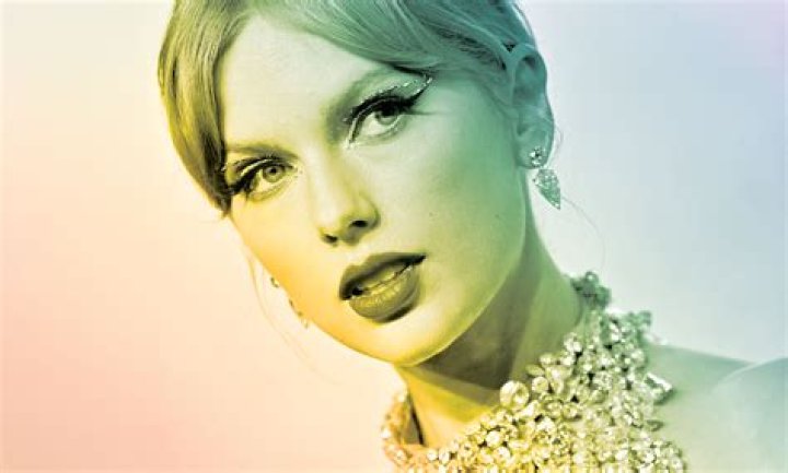 Taylor Swift Is The Reigning Queen Of Fall Fashion And Here’s Proof