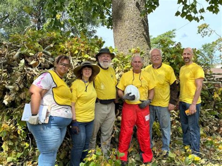 Volunteers help clear Nauvoo, Keokuk of debris from recent storm